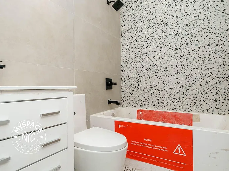 923 Broadway #4C — Photo 11
