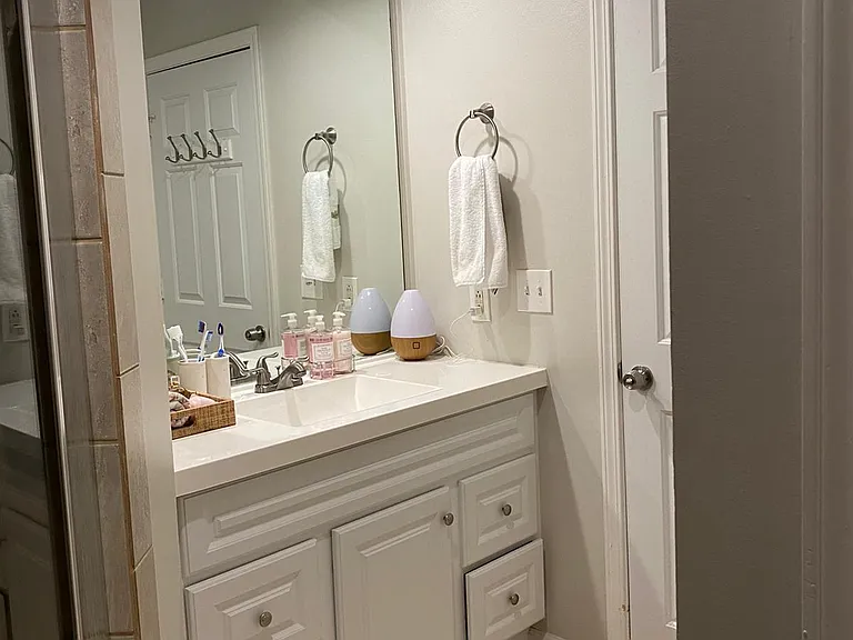 220 Renaissance Pkwy NE #1312 — Photo 23