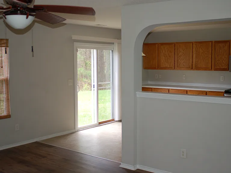 5 Bellmore Ct — Photo 9