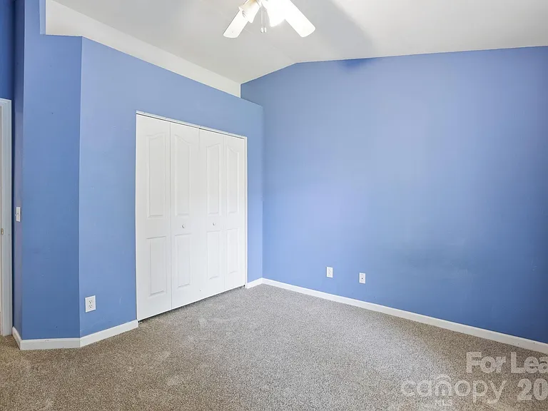 10781 Essex Hall Dr — Photo 19