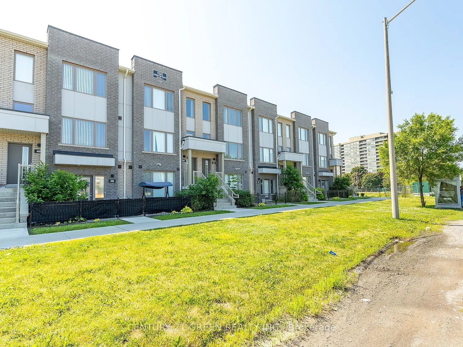 3 bed, $2,990 — Photo 2
