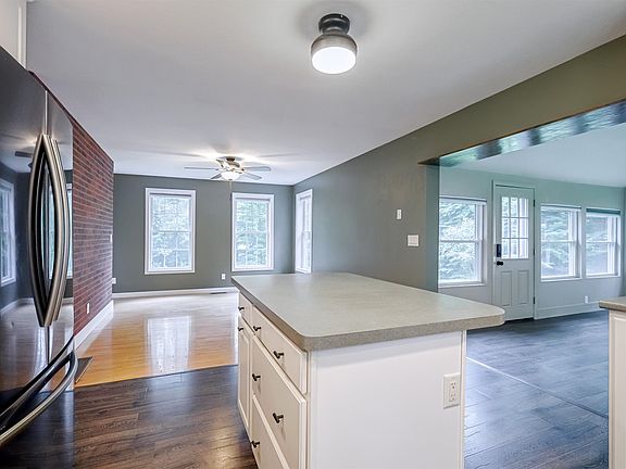 4th image of 121 Twist Hill Road