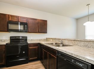 1022 Crossing Dr, Bryan, TX 77803