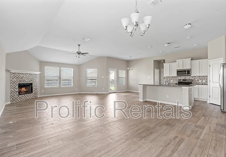6117 Verde Dr — Photo 12