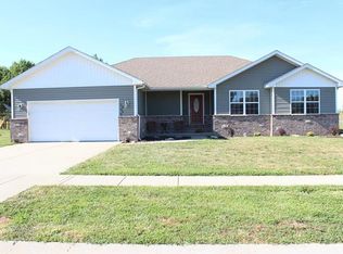 19963 Destiny Rd, Lebanon, MO 65536