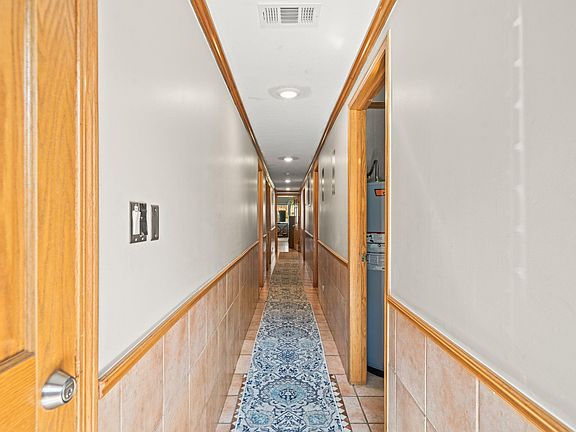 5th image of 120 Butler Ln