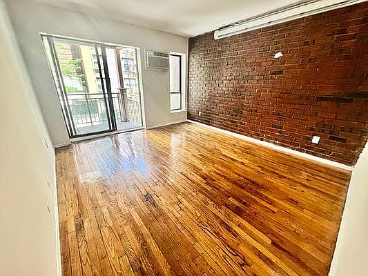 4th image of 432 E 88th St APT 312