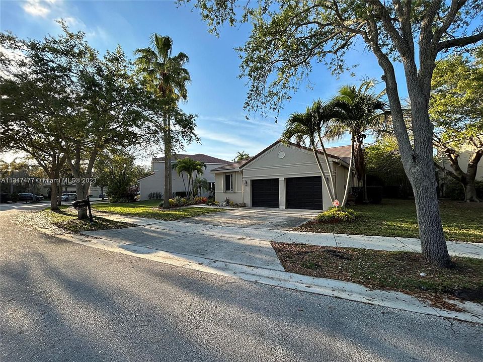 1st image of 1396 Camellia Cir