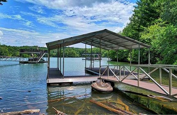 5th image of 436 Lakepoint Dr