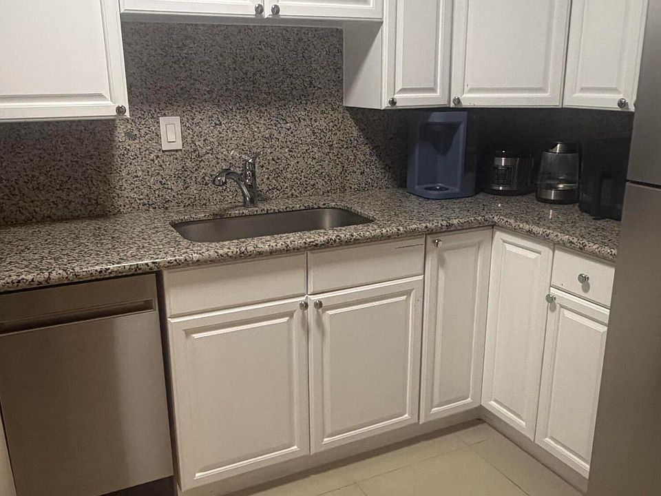 1st image of 340 NW 19th Street Unit 209