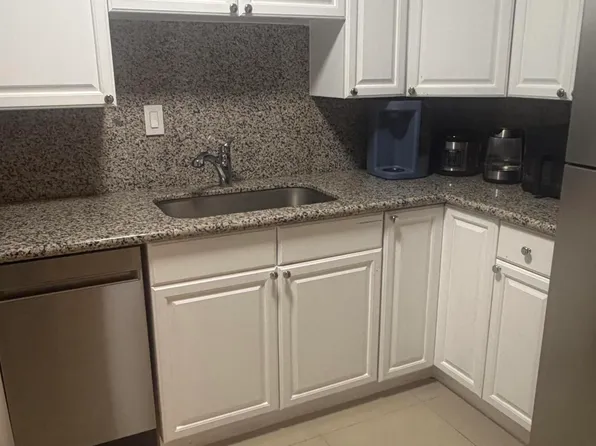 340 NW 19th Street Unit 209, Boca Raton, FL 33432