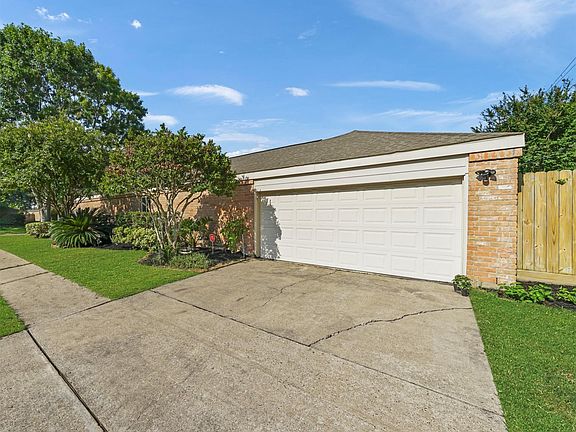 5th image of 12502 Rocky Knoll Dr