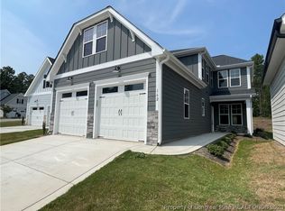 162 Spruce Hollow Cir, Spring Lake, NC 28390