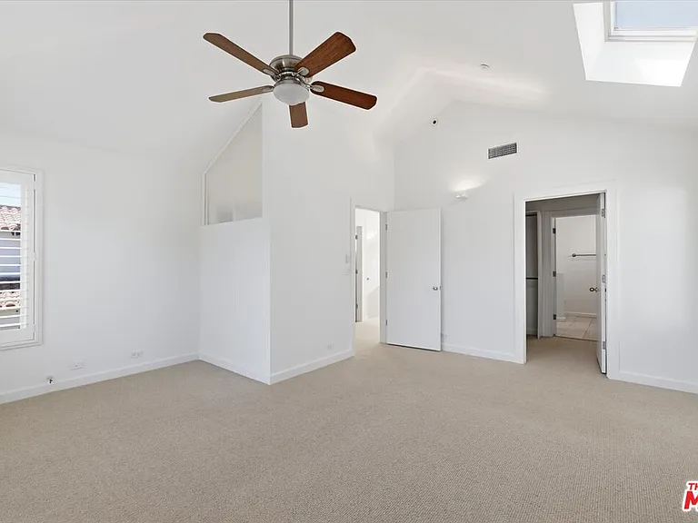 4164 Le Bourget Ave — Photo 31