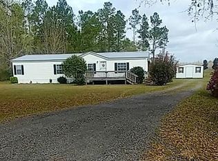 5500 Douglas Ferry Rd, Caryville, FL 32427