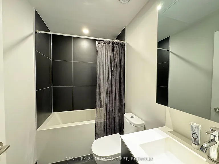 20 Edward St #2221 — Photo 6