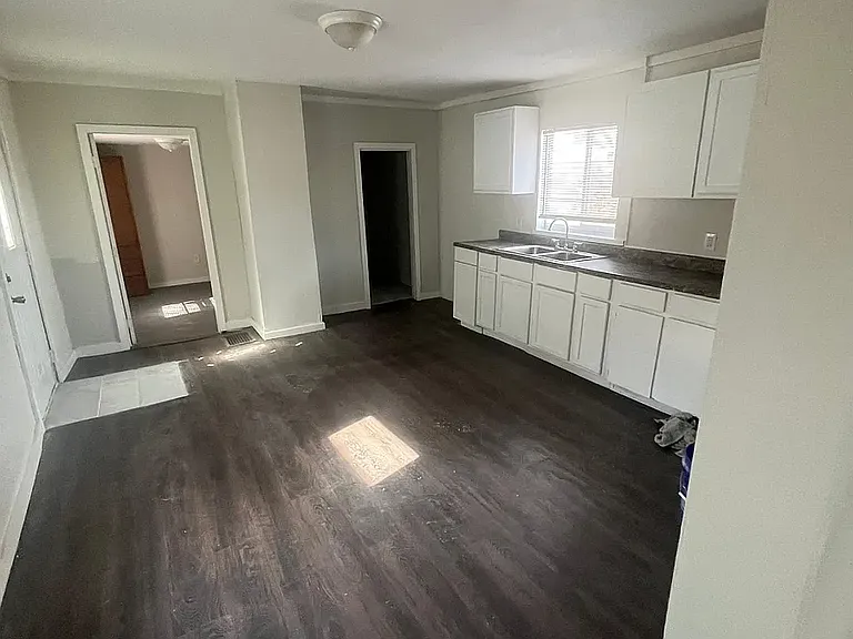 2825 SW Jefferson Ave — Photo 2