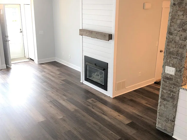 2587 Concord Way — Photo 2
