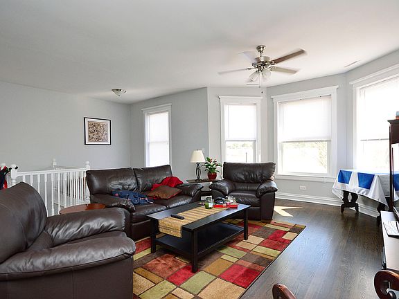 3rd image of 3940 N Southport Ave APT 3F