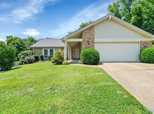 1349 Dutch Mill Dr, Ballwin, MO 63011