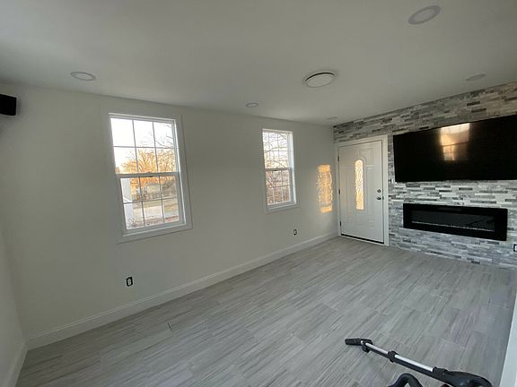 5th image of 9 Sunset Ave Floor 2