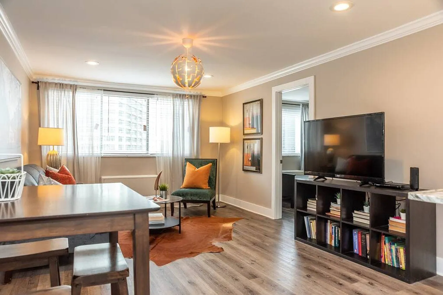 2 bed, 1.0 bath, 796 sqft, $2,498 — Photo 4