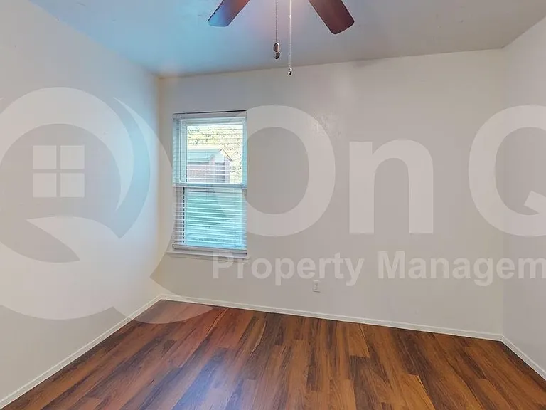 410 Bryan St #2 — Photo 6
