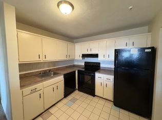 740 Central St Unit H21, Leominster, MA 01453