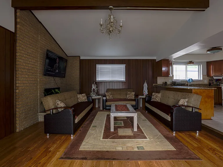 36389 Almont Ct — Photo 8