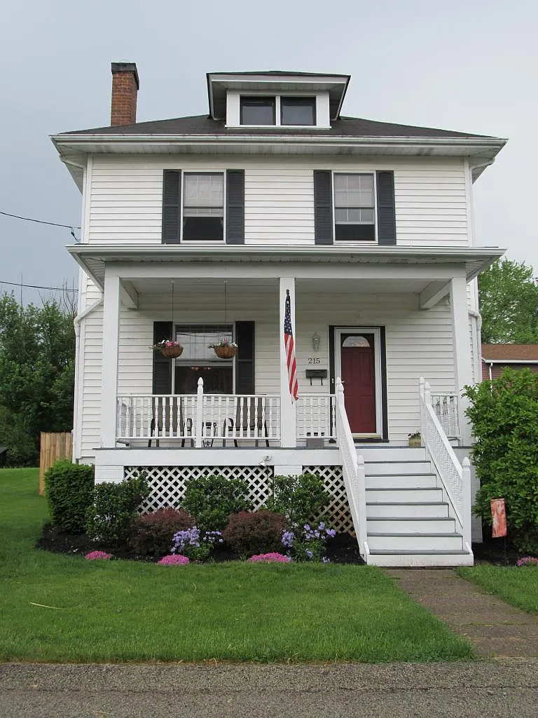 215 Meadow Ave photo 1