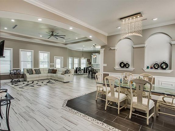 5th image of 7127 Savannah Glen Ln