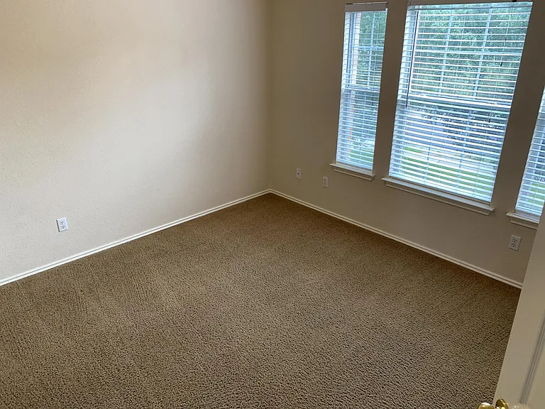 10705 Beard Ave — Photo 10