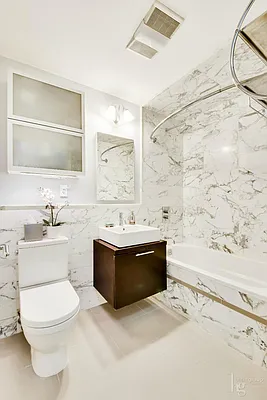 Rented by Hecht Group | media 19