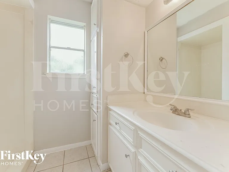 2506 Rambling Brook Dr — Photo 12