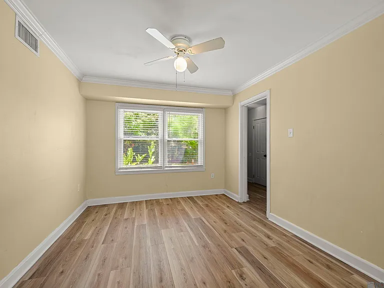 975 Rittiner Dr — Photo 6
