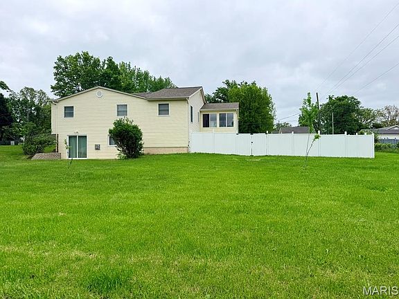 4th image of 1141 Alden Dr