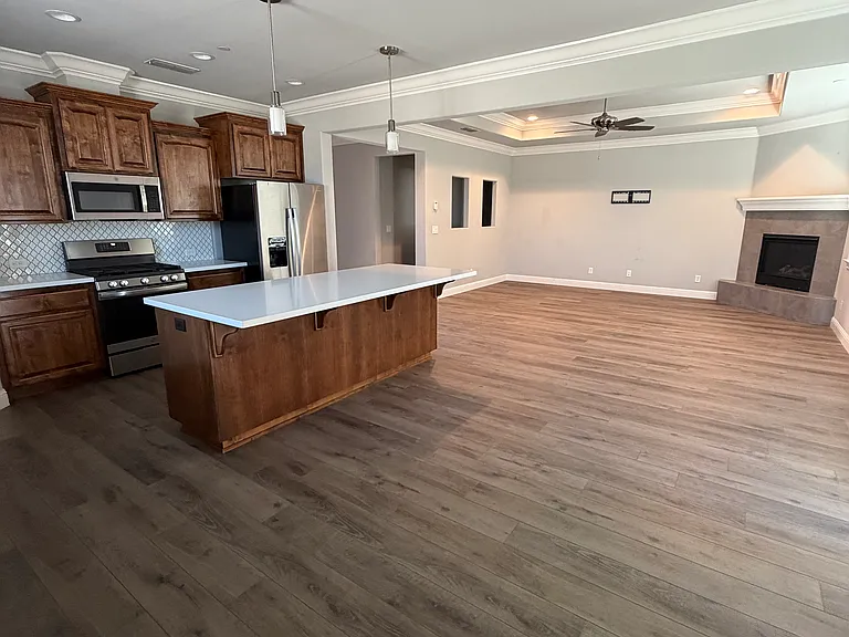 2850 San Pablo St — Photo 3