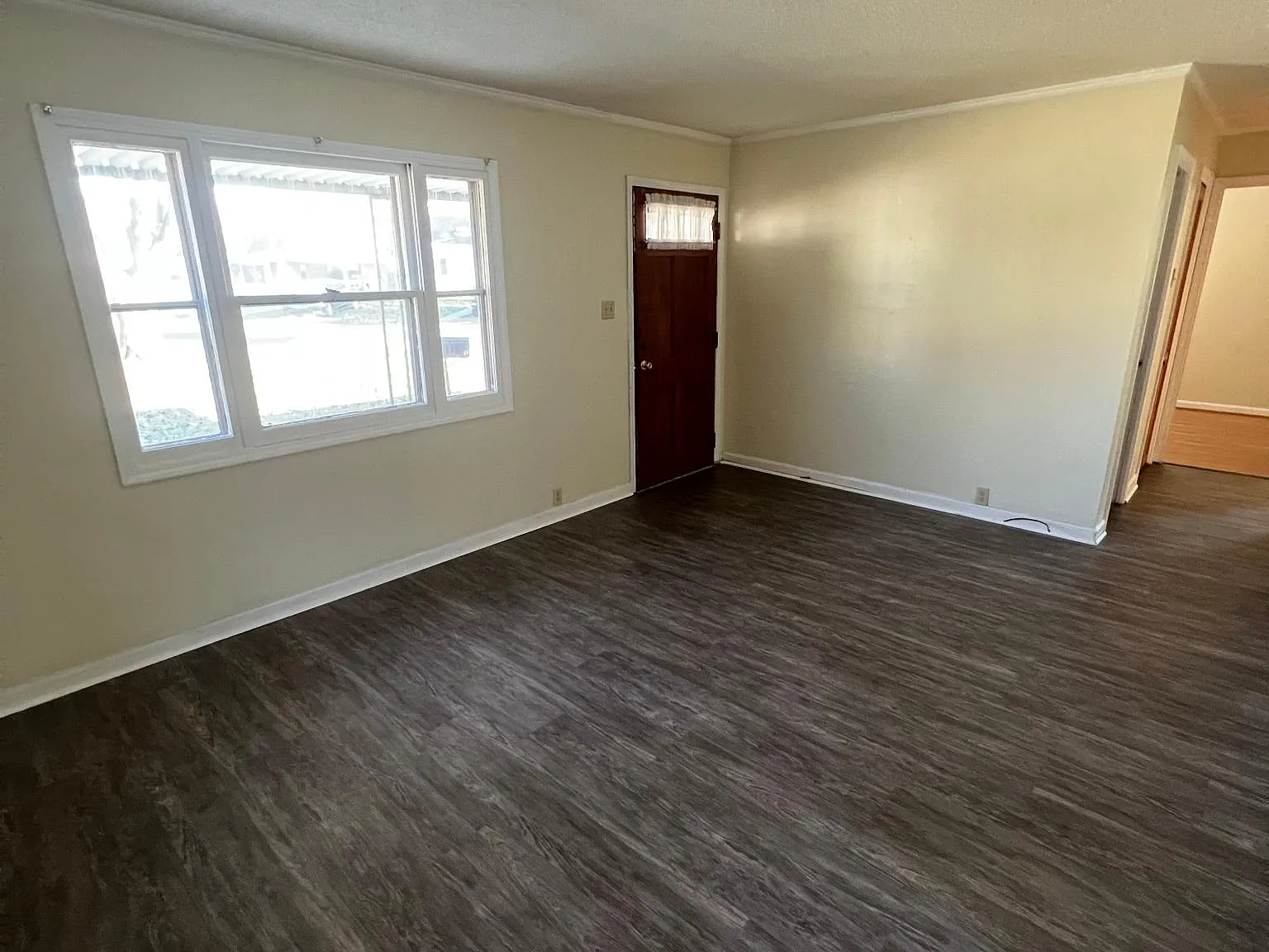 3 bed, $950 — Photo 3
