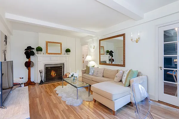 Sold by Compass | media 8