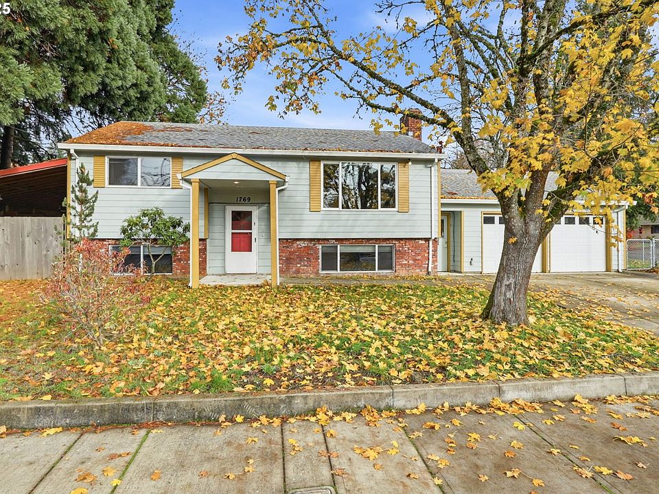 1st image of 1769 SE Alder St