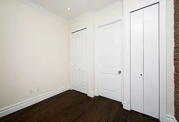 Rented by Avenues Real Estate | media 10