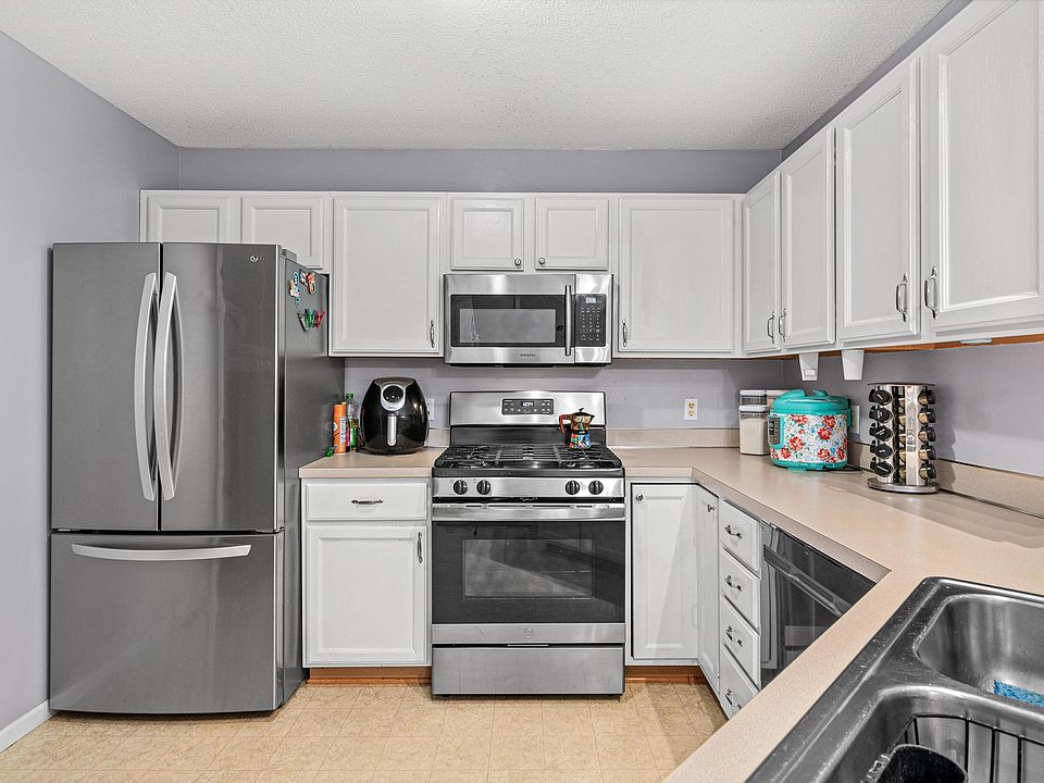 1st image of 11863 River Hills Dr