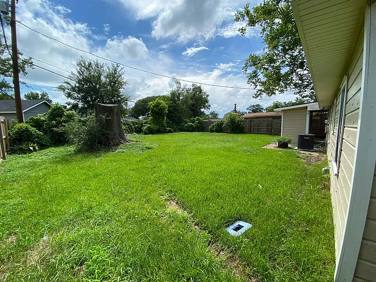 403 N Bluebonnet Dr — Photo 3