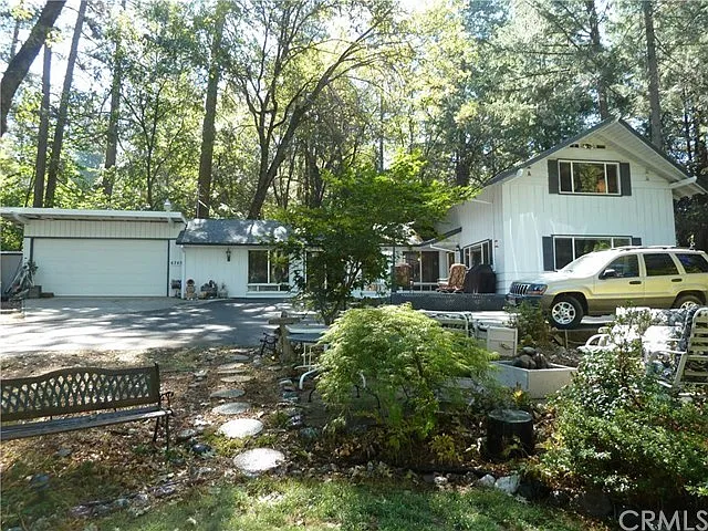6760 Woodland Dr photo 1