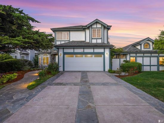 213 Correas St, Half Moon Bay, CA 94019