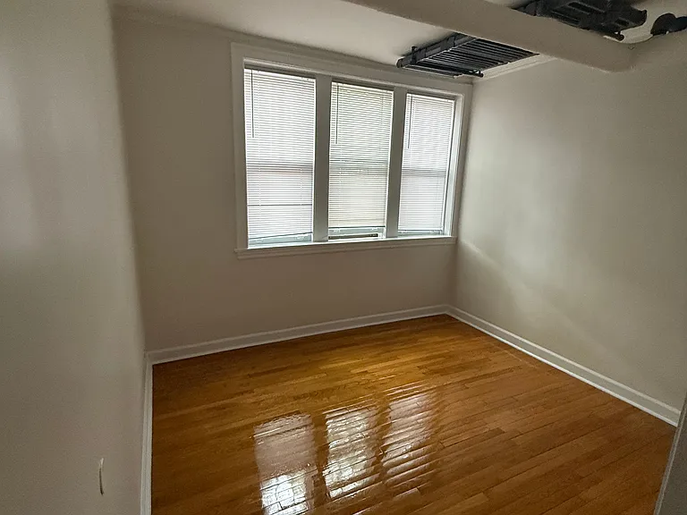 3154-56 W Belle Plaine Ave #56-GDN — Photo 8