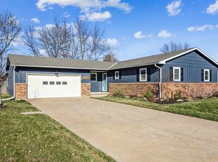 218 E Fox Brier Rd, Rose Hill, KS 67133