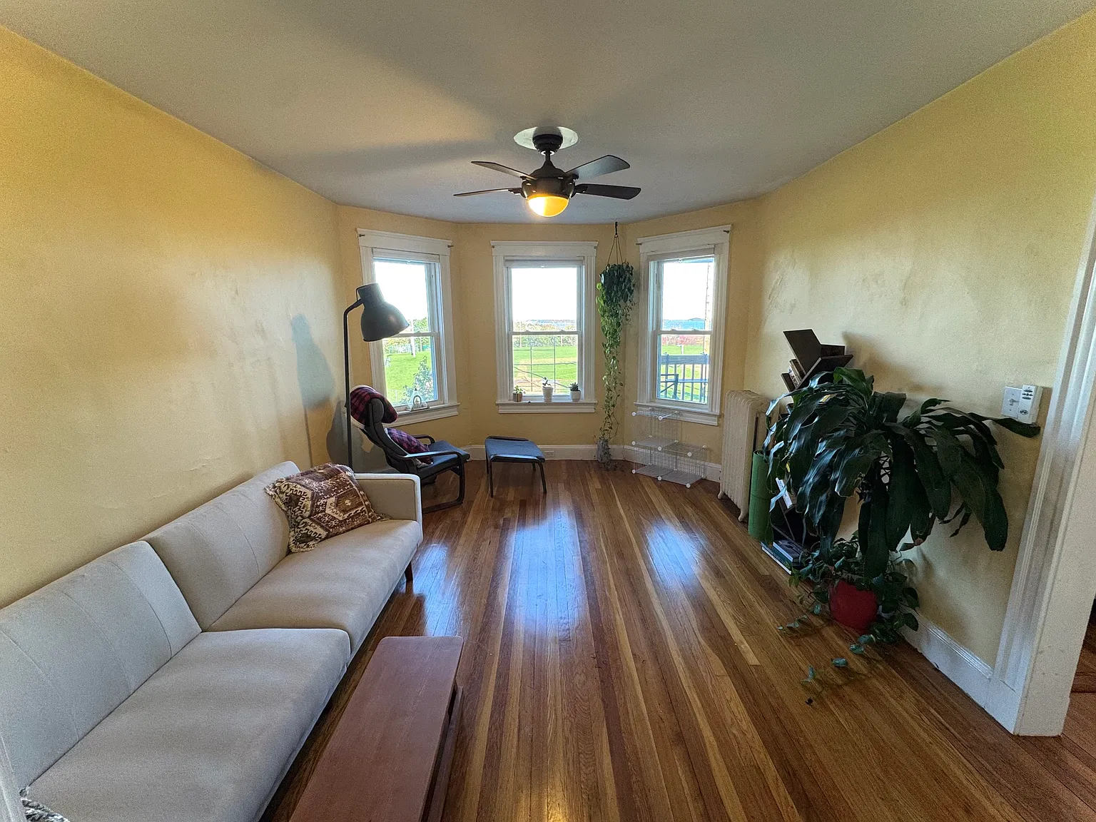 3 bed, 1134 sqft, $3,500 — Photo 2
