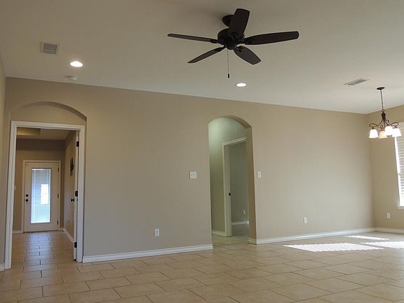 3rd image of 4810 Pleasant Dr