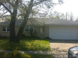 406 N Carlsbad St, Owasso, OK 74055